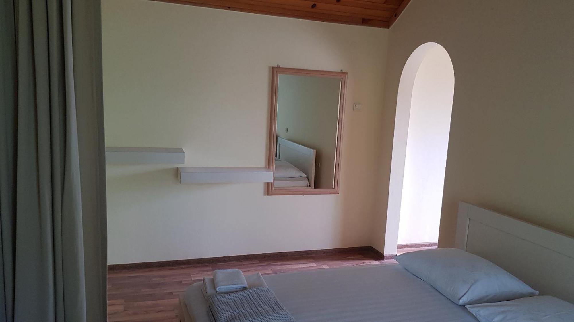 Hotel Captain Гоніо Екстер'єр фото