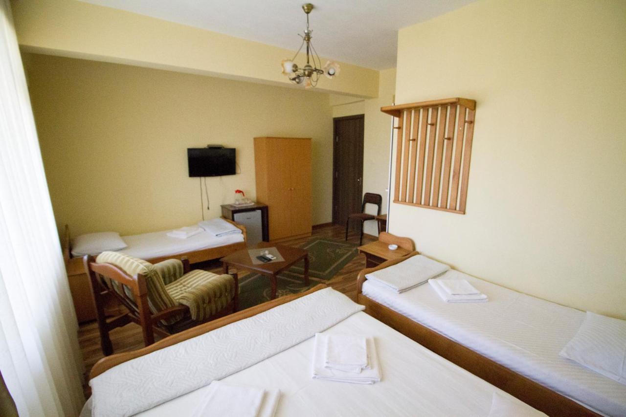 Hotel Captain Гоніо Екстер'єр фото