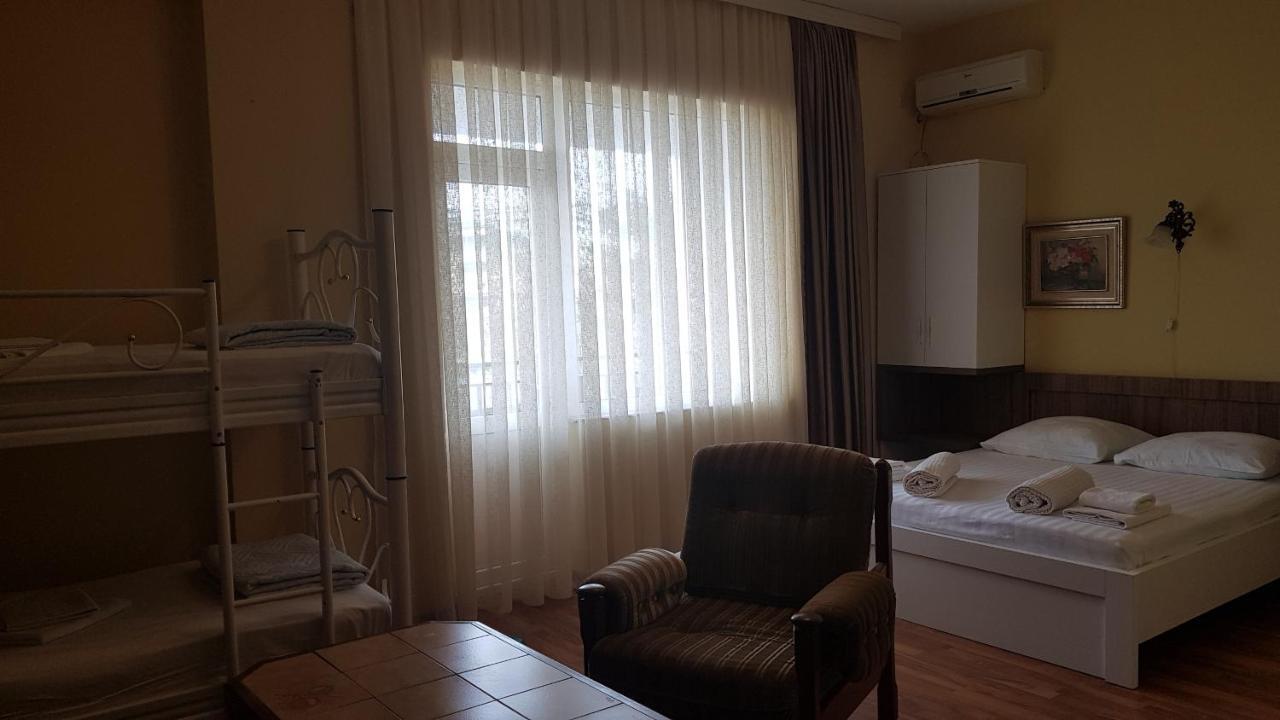 Hotel Captain Гоніо Екстер'єр фото